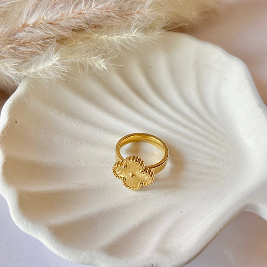 Gold Clover Ring